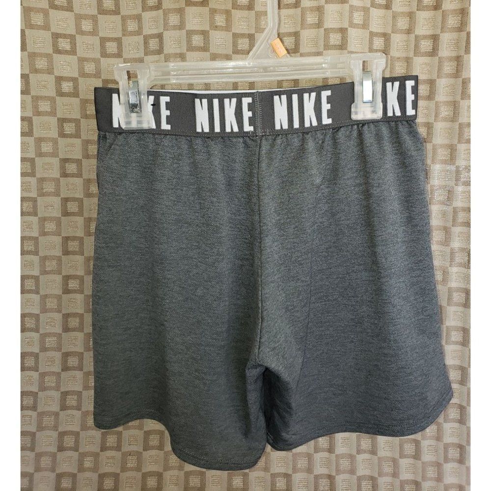 Nike Girls' Dry Trophy 6" Shorts Athletic Activewear Medium NWOT - Picture 3 of 7